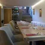 Elite Business With Free Gym Pass, Street Parking And Full Office Setup 플로브디프